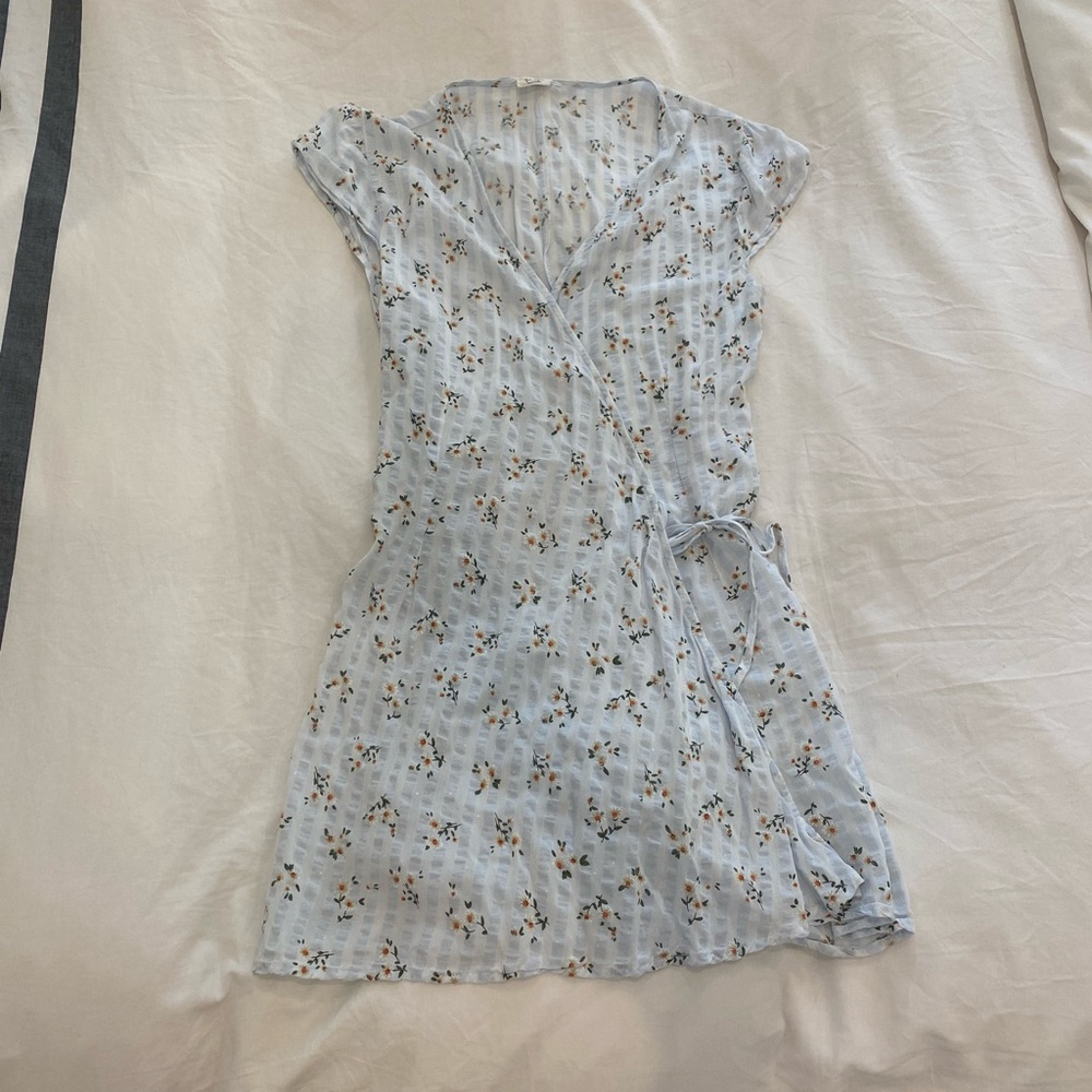brandy melville baby blue floral wrap dress
